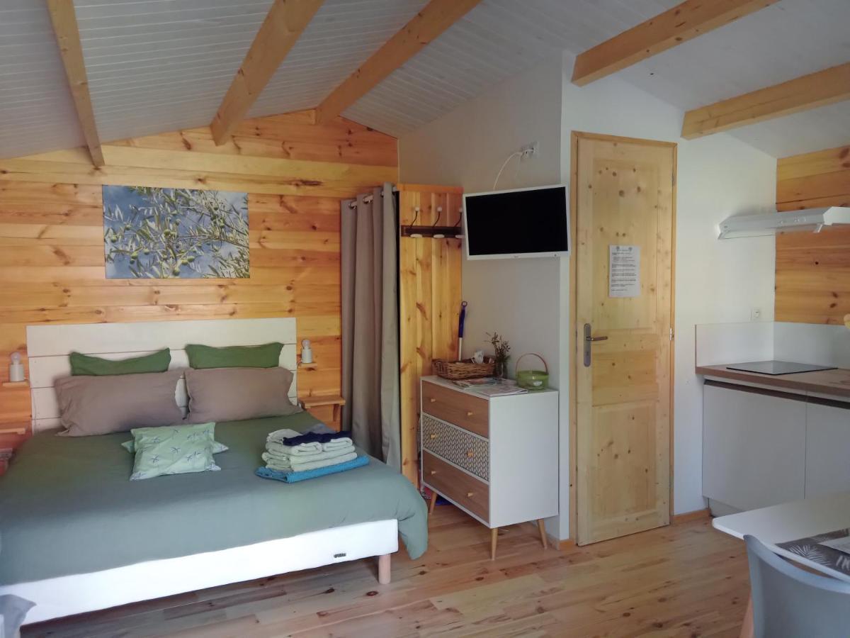 Chalet "Le Petit Olivier" Gites Appart 'Hotel L'Echappee Belle D'Aubenas Logement 2 Sur 3 Экстерьер фото